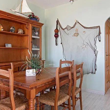 Fantastic First Beach Line 3-bed *